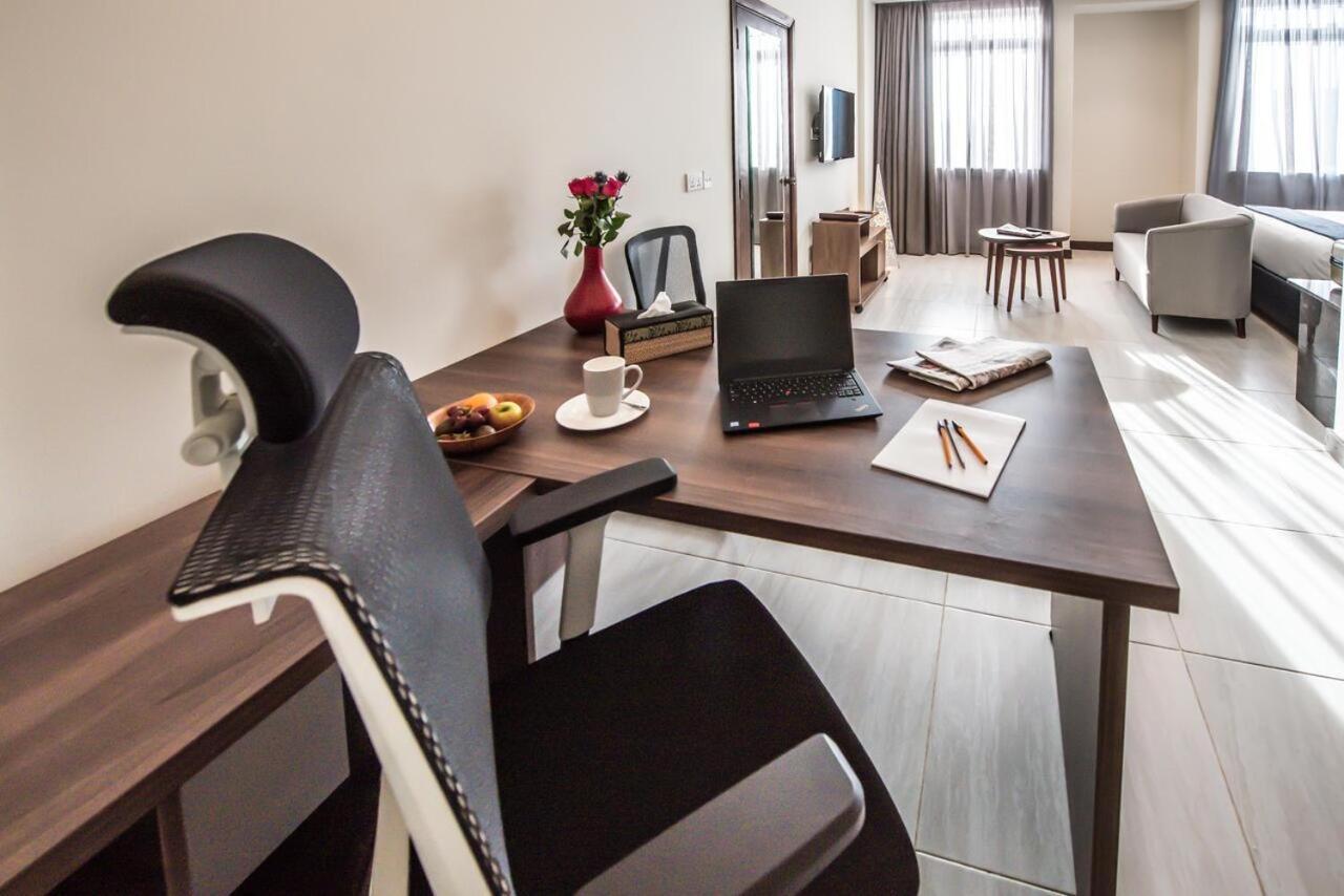 Glam Hotel Nairobi Bagian luar foto
