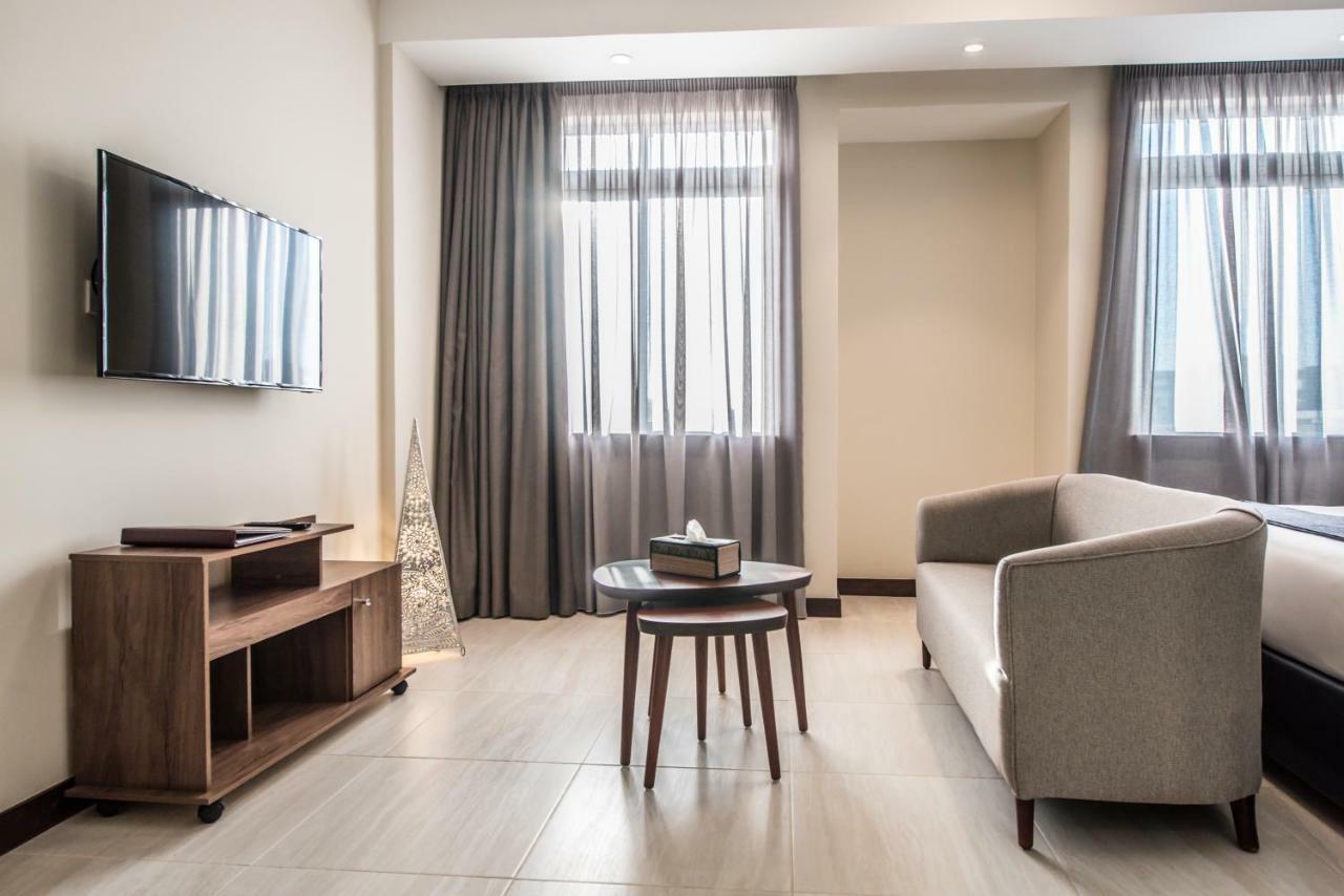 Glam Hotel Nairobi Bagian luar foto